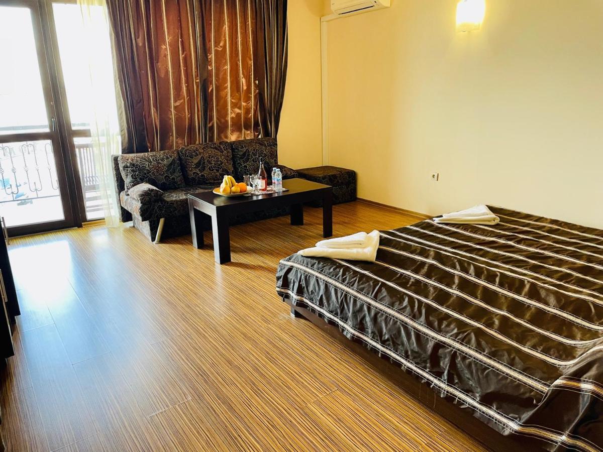At The American'S Hotel Pomorie Kültér fotó