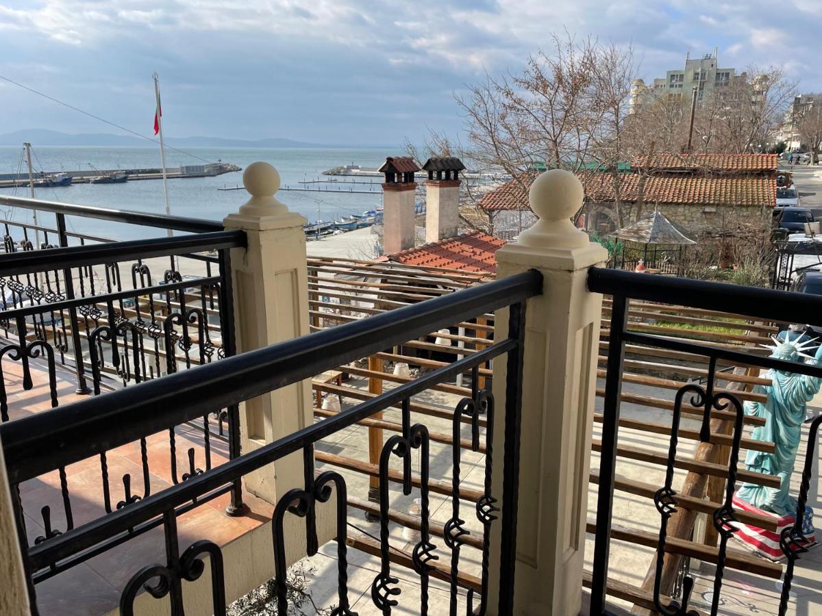 At The American'S Hotel Pomorie Kültér fotó