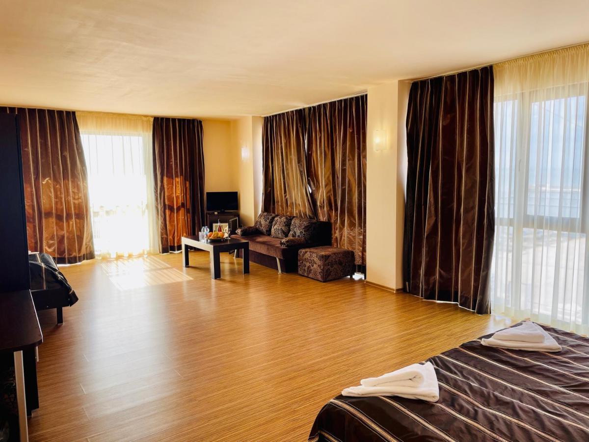 At The American'S Hotel Pomorie Kültér fotó