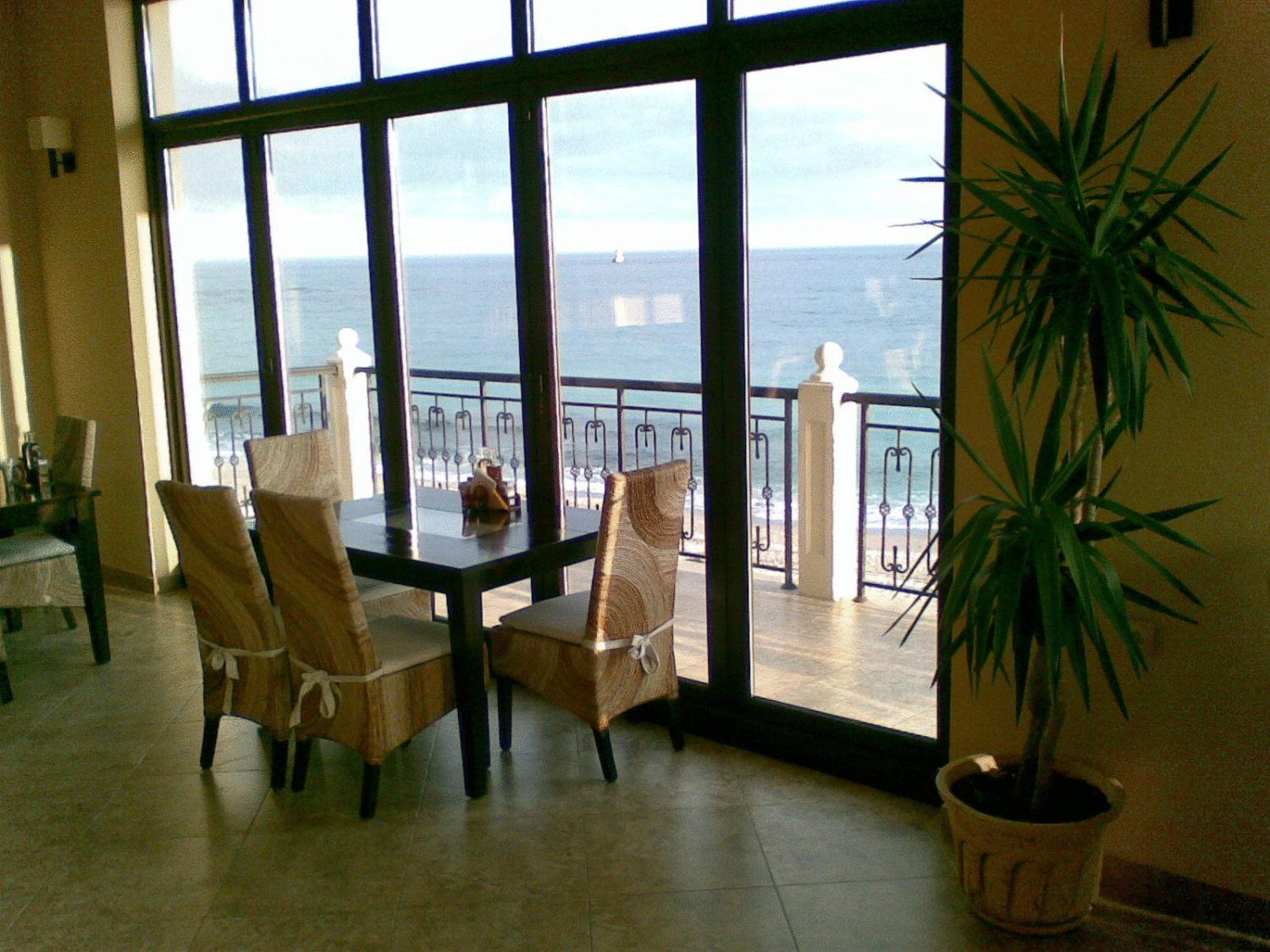 At The American'S Hotel Pomorie Kültér fotó
